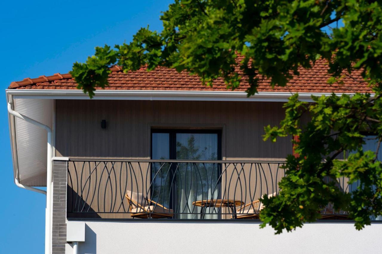 Hotel Le 25 Andernos-les-Bains Exterior photo